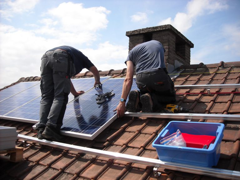zonnepanelen laten plaatsen